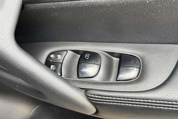 2015 Nissan X-TRAIL ST T32