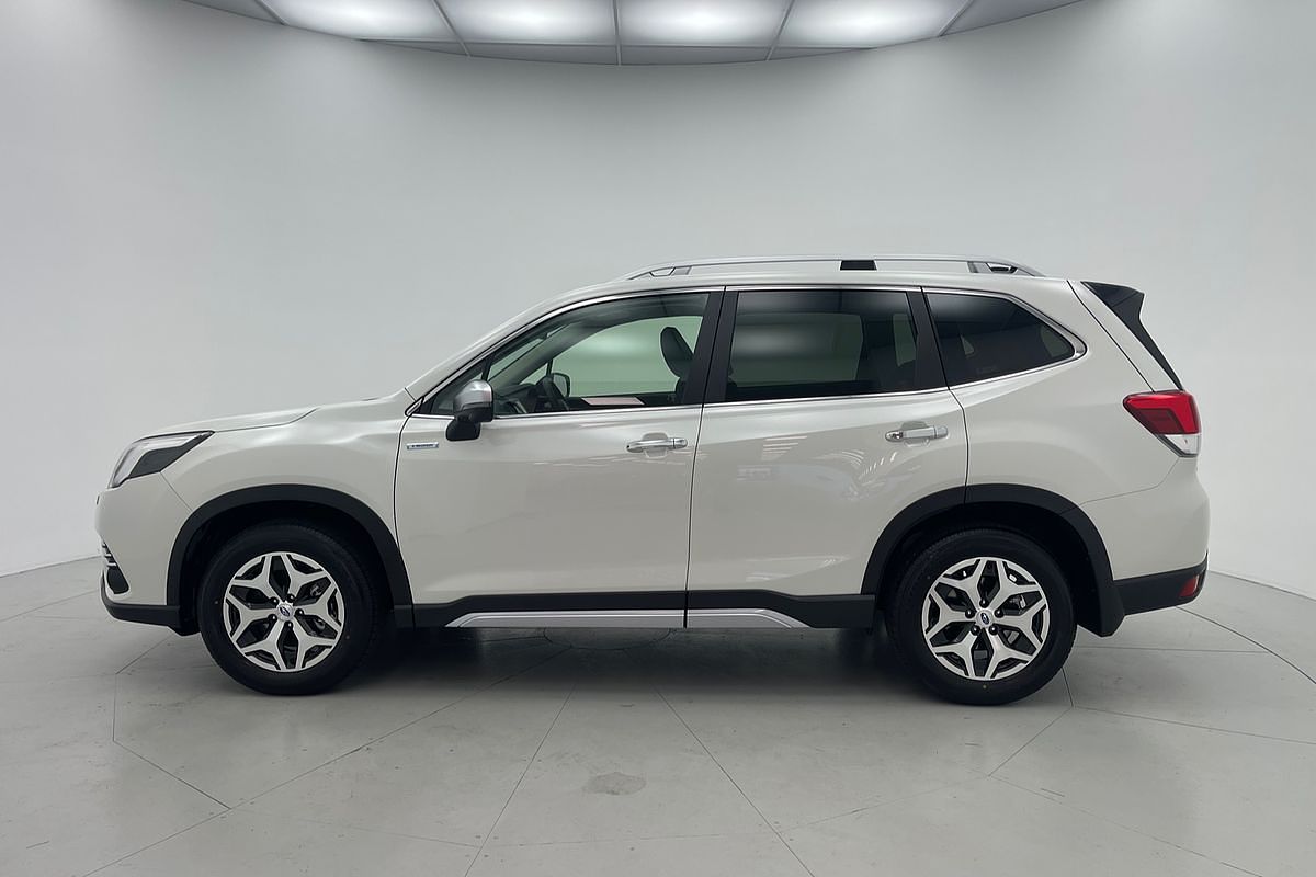 2025 Subaru Forester Hybrid L S5