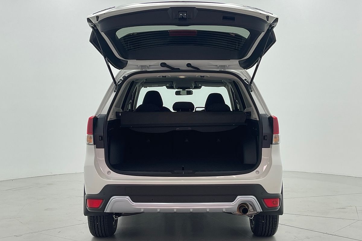 2025 Subaru Forester Hybrid L S5