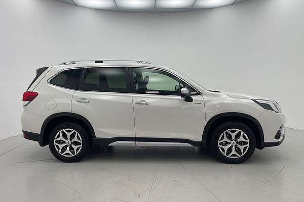 2025 Subaru Forester Hybrid L S5