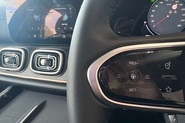 2025 Jaecoo J8 Track