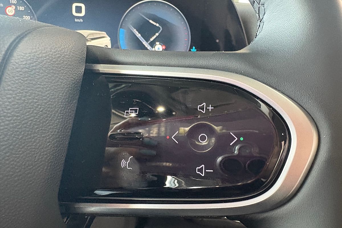 2025 Jaecoo J8 Track