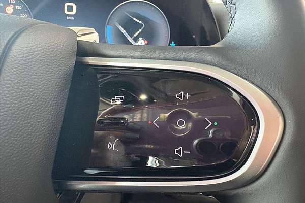 2025 Jaecoo J8 Track