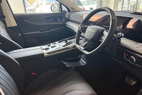 2025 Jaecoo J8 Track