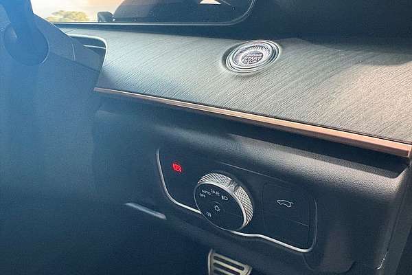 2025 Jaecoo J8 Track