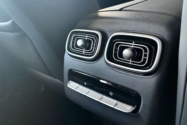 2025 Jaecoo J8 Track