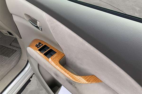 2011 Toyota Estima G 4WD Welcab