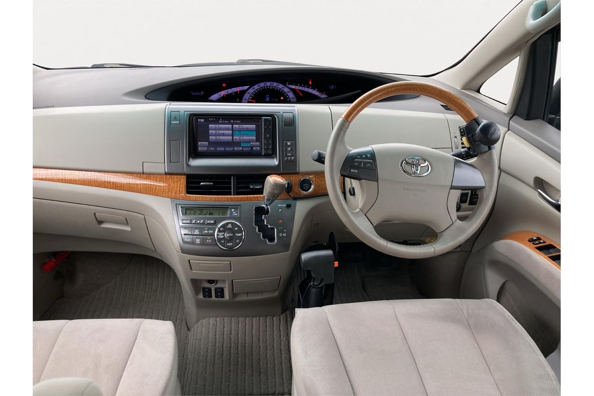 2011 Toyota Estima G 4WD Welcab