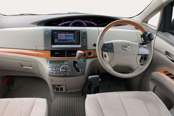 2011 Toyota Estima G 4WD Welcab