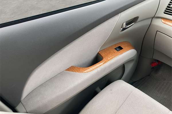 2011 Toyota Estima G 4WD Welcab