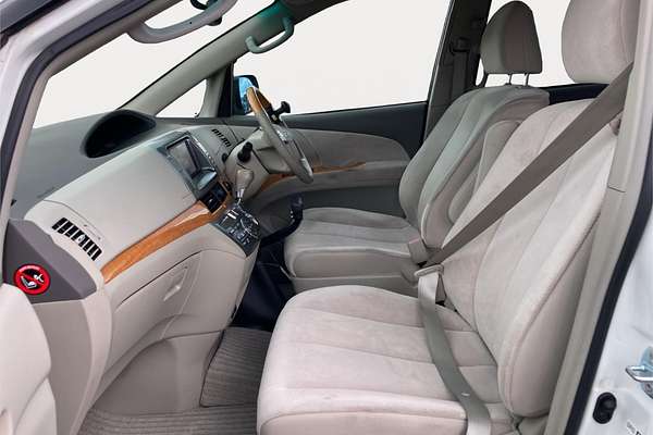 2011 Toyota Estima G 4WD Welcab