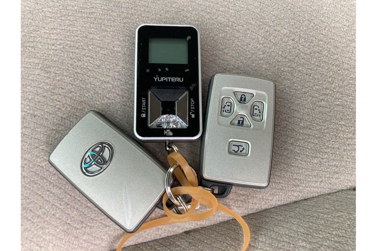 2011 Toyota Estima G 4WD Welcab