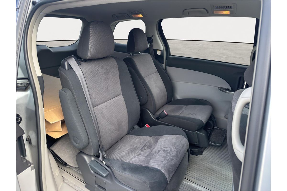 2008 Toyota Estima Aeras Welcab
