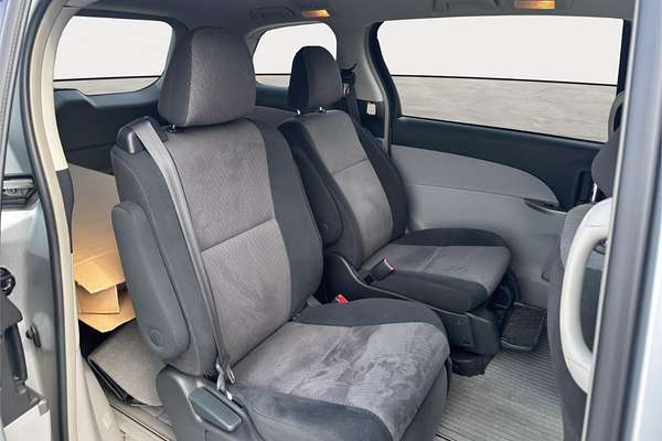 2008 Toyota Estima Aeras Welcab