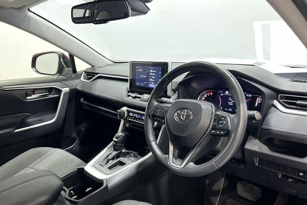 2024 Toyota RAV4 GXL MXAA52R