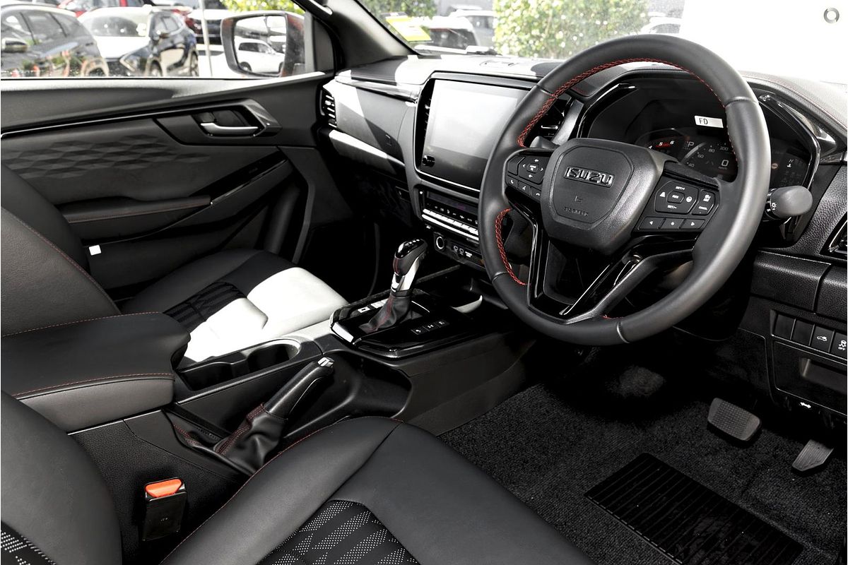 2025 Isuzu D-MAX X-TERRAIN 4X4
