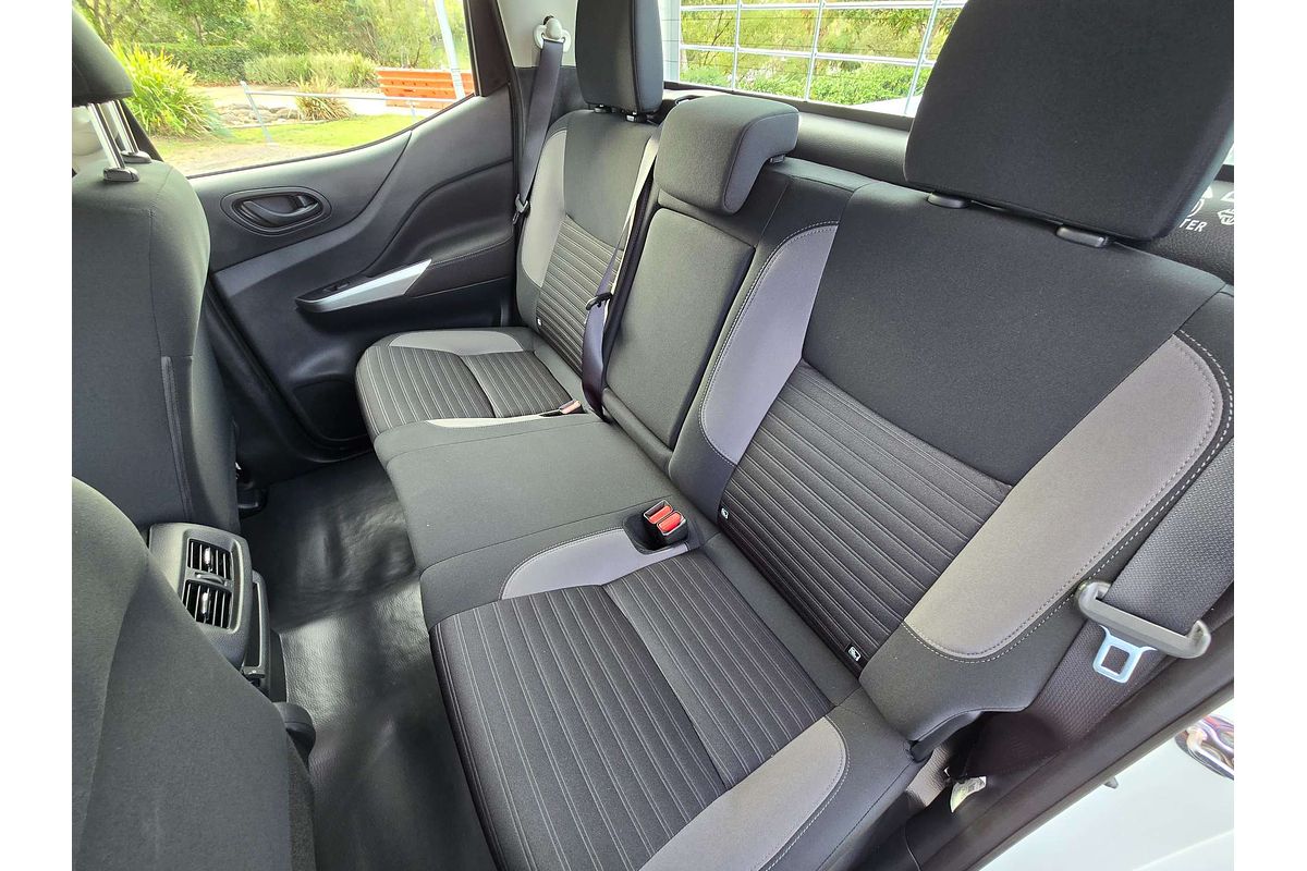 2024 Nissan Navara SL D23