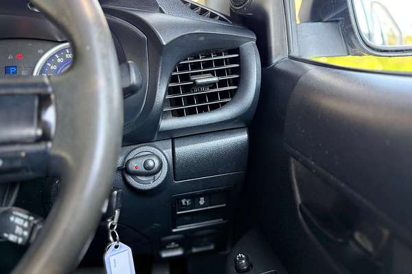 2016 Toyota Hilux SR GUN126R 4X4