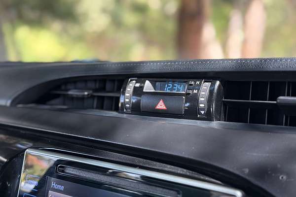 2016 Toyota Hilux SR GUN126R 4X4