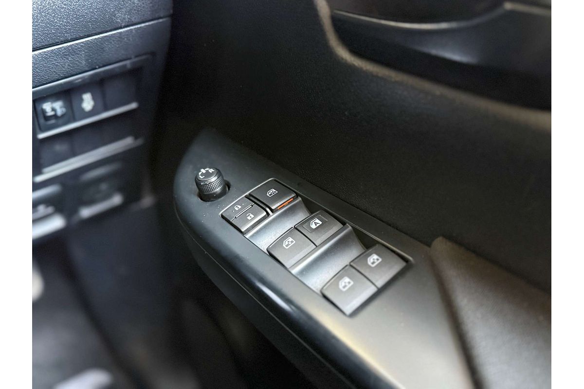 2016 Toyota Hilux SR GUN126R 4X4