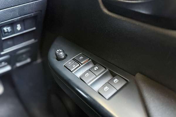 2016 Toyota Hilux SR GUN126R 4X4