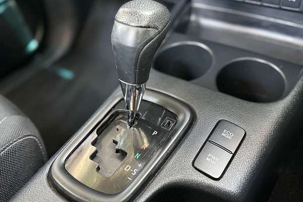 2016 Toyota Hilux SR GUN126R 4X4