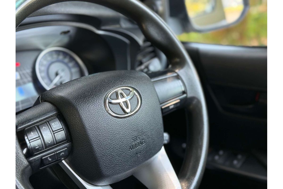 2016 Toyota Hilux SR GUN126R 4X4