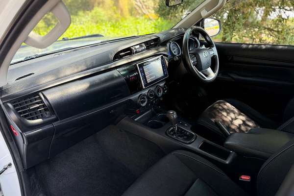 2016 Toyota Hilux SR GUN126R 4X4