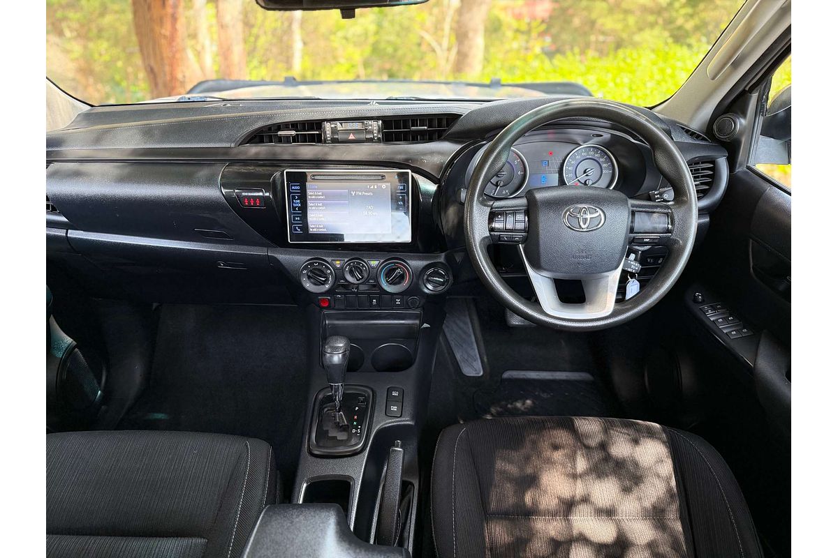 2016 Toyota Hilux SR GUN126R 4X4