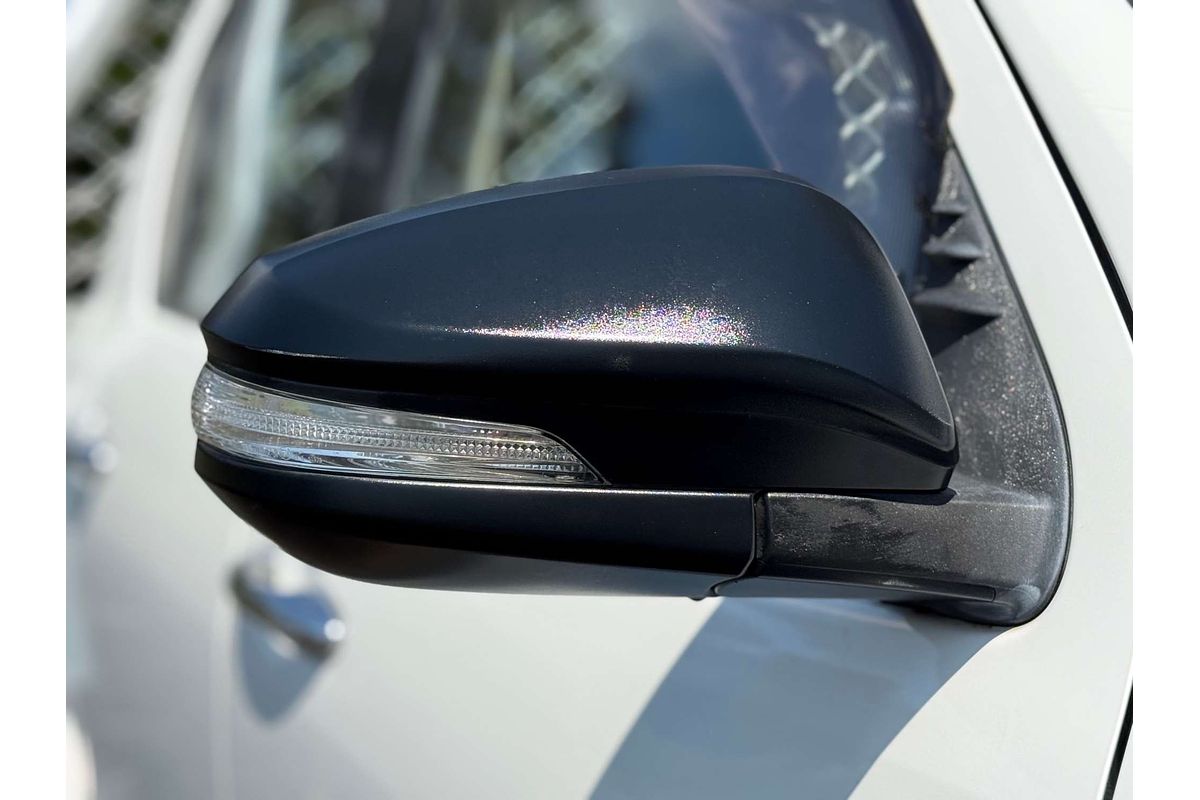 2016 Toyota Hilux SR GUN126R 4X4