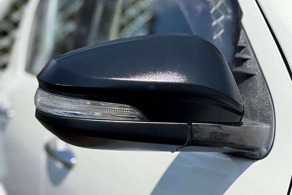 2016 Toyota Hilux SR GUN126R 4X4