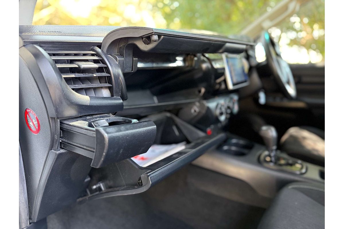 2016 Toyota Hilux SR GUN126R 4X4