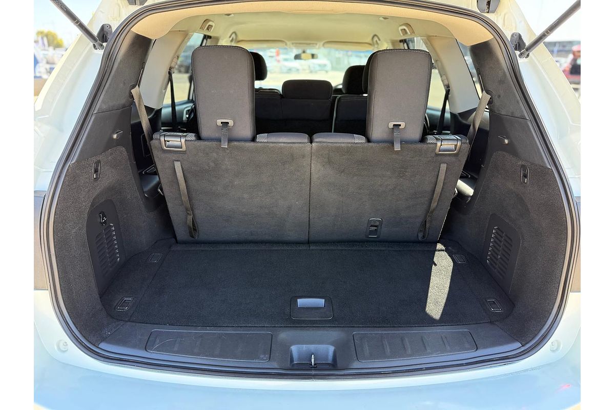 2019 Nissan Pathfinder ST R52 Series III