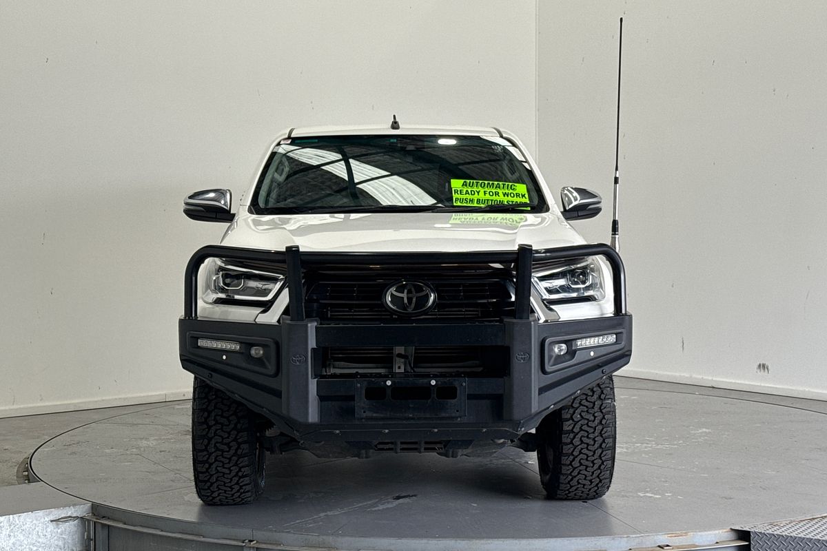 2020 Toyota Hilux SR5 (4x4) GUN126R FACELIFT 4X4