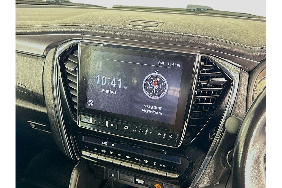 2022 Isuzu MU-X LS-T