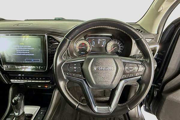 2022 Isuzu MU-X LS-T