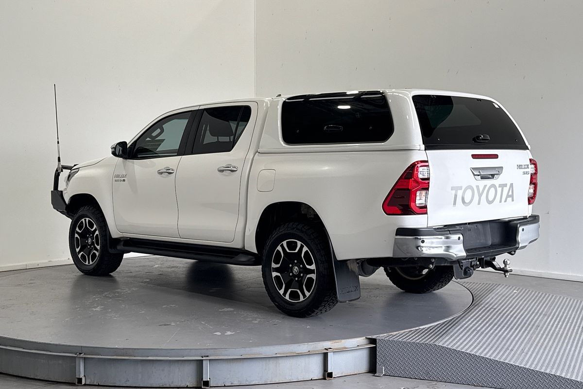 2020 Toyota Hilux SR5 (4x4) GUN126R FACELIFT 4X4