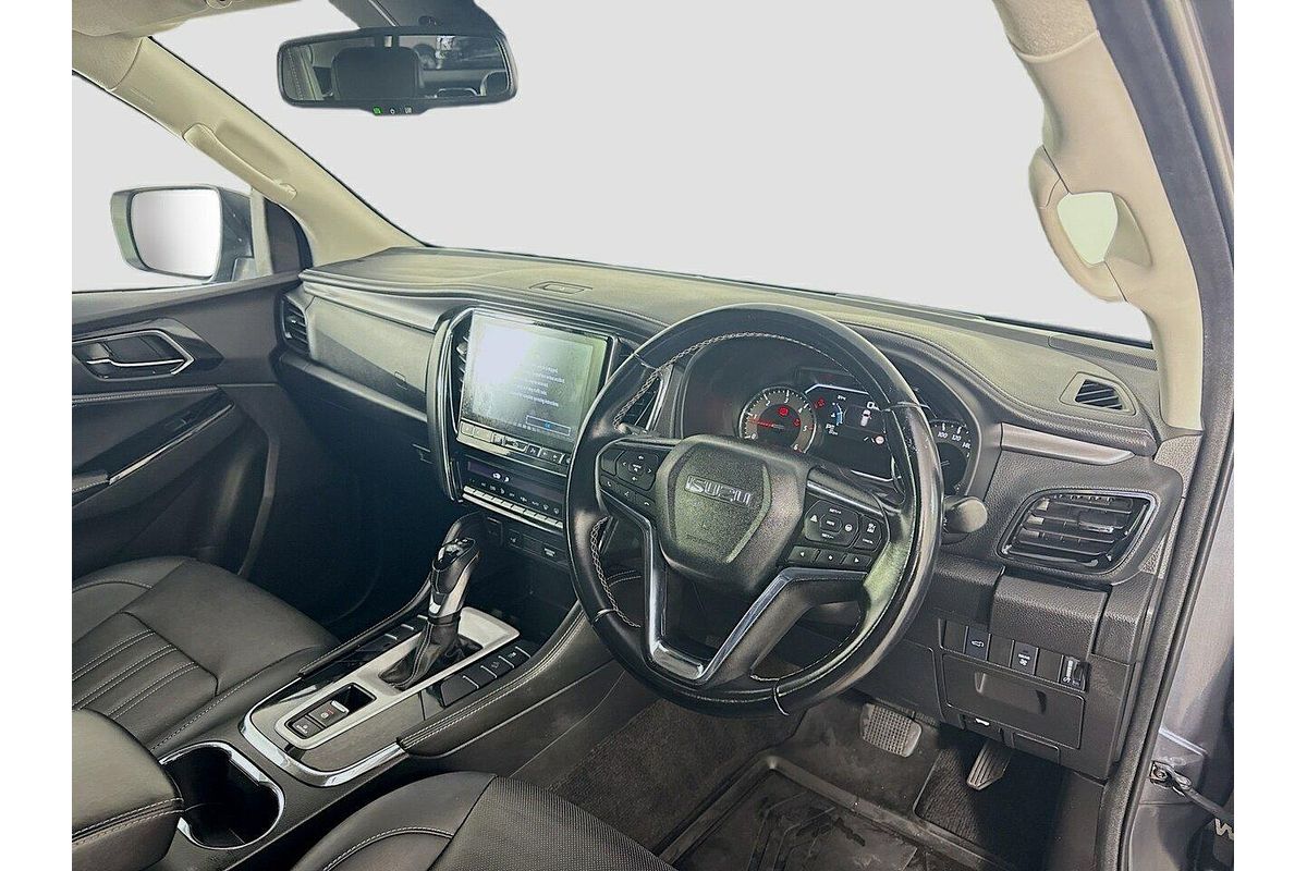 2022 Isuzu MU-X LS-T