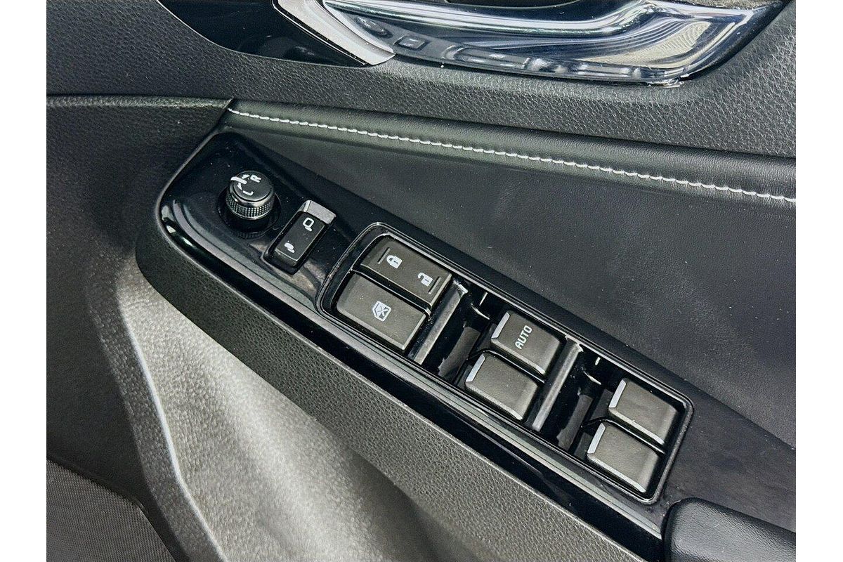 2022 Isuzu MU-X LS-T