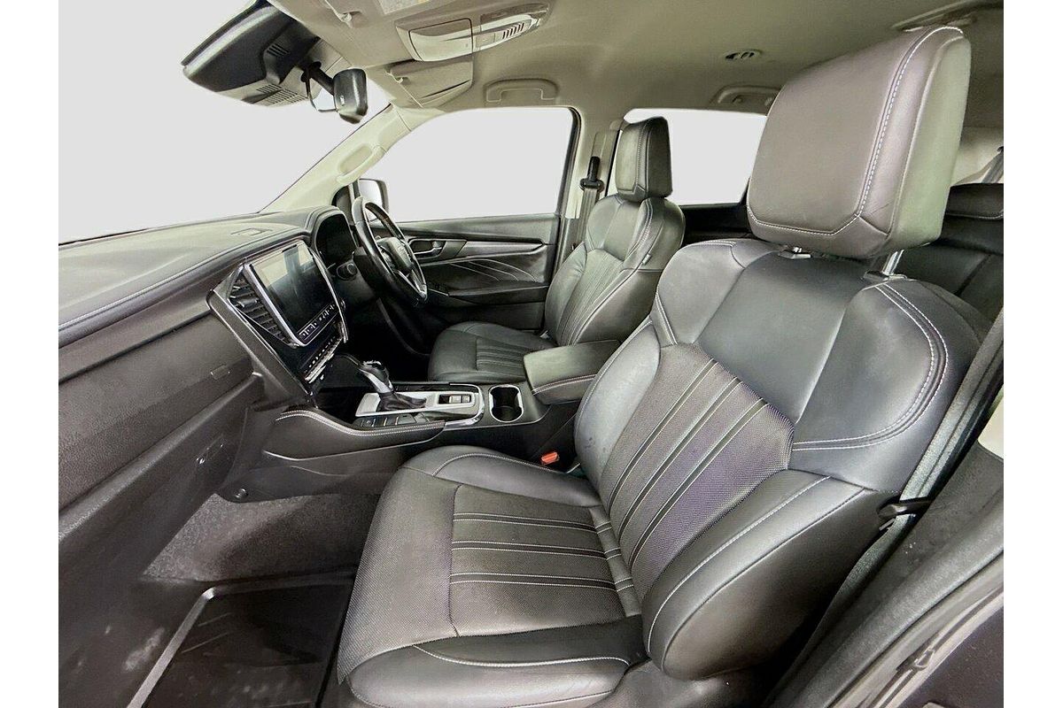 2022 Isuzu MU-X LS-T