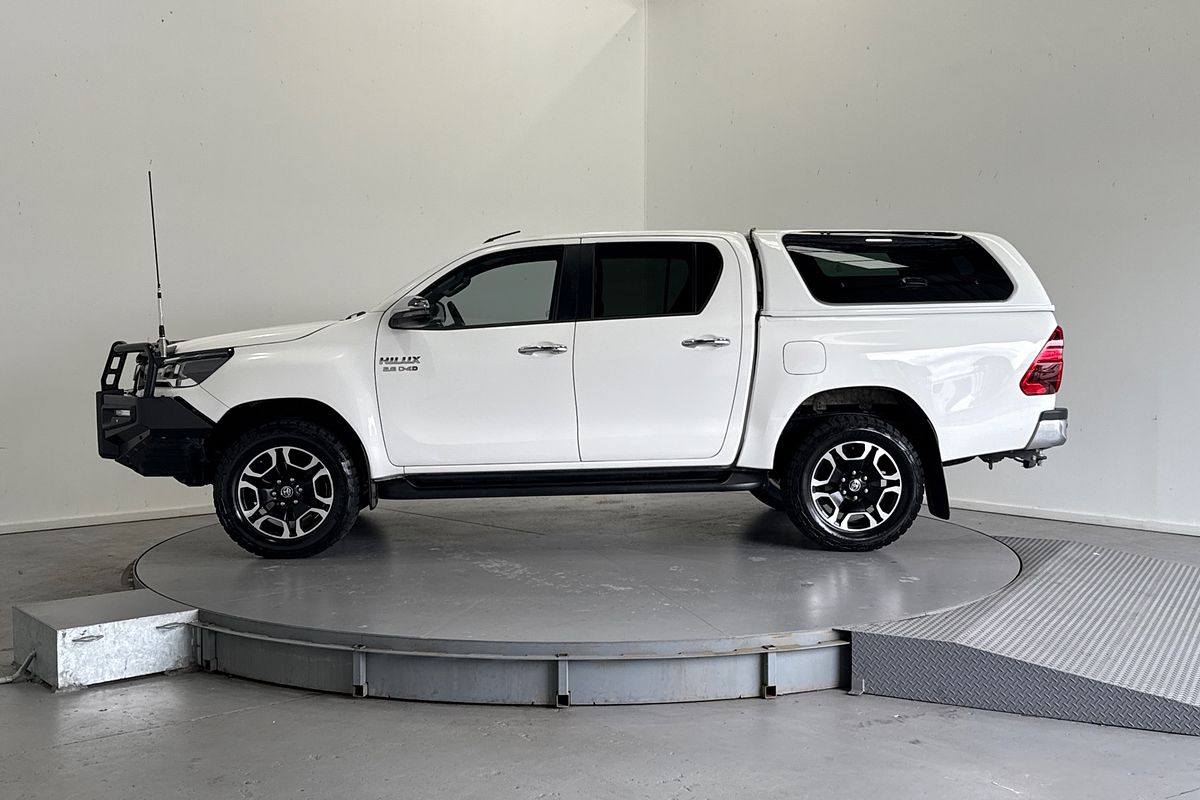 2020 Toyota Hilux SR5 (4x4) GUN126R FACELIFT 4X4