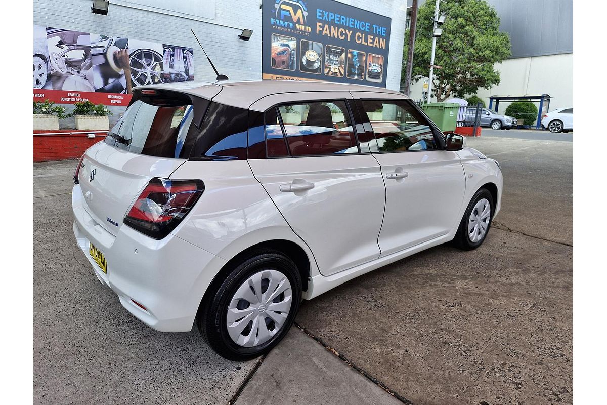 2024 Suzuki Swift Hybrid UZ