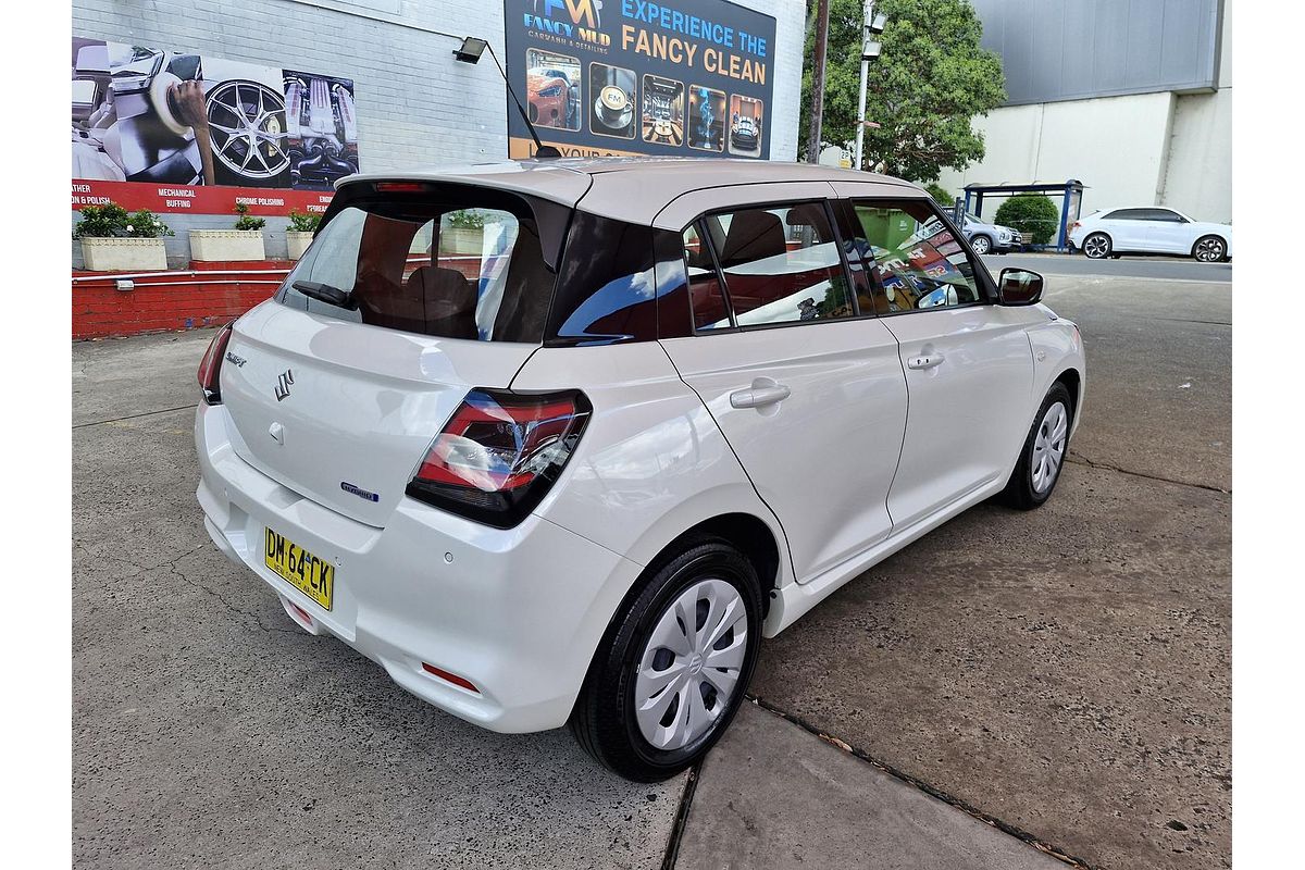 2024 Suzuki Swift Hybrid UZ