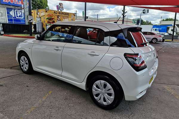 2024 Suzuki Swift Hybrid UZ