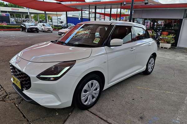 2024 Suzuki Swift Hybrid UZ