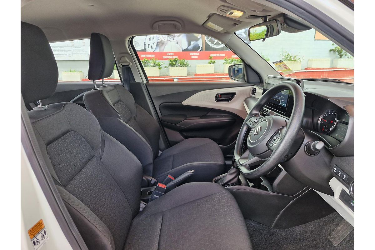 2024 Suzuki Swift Hybrid UZ