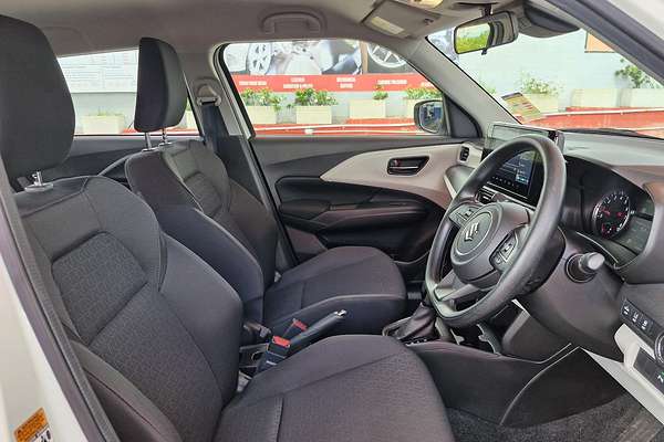 2024 Suzuki Swift Hybrid UZ