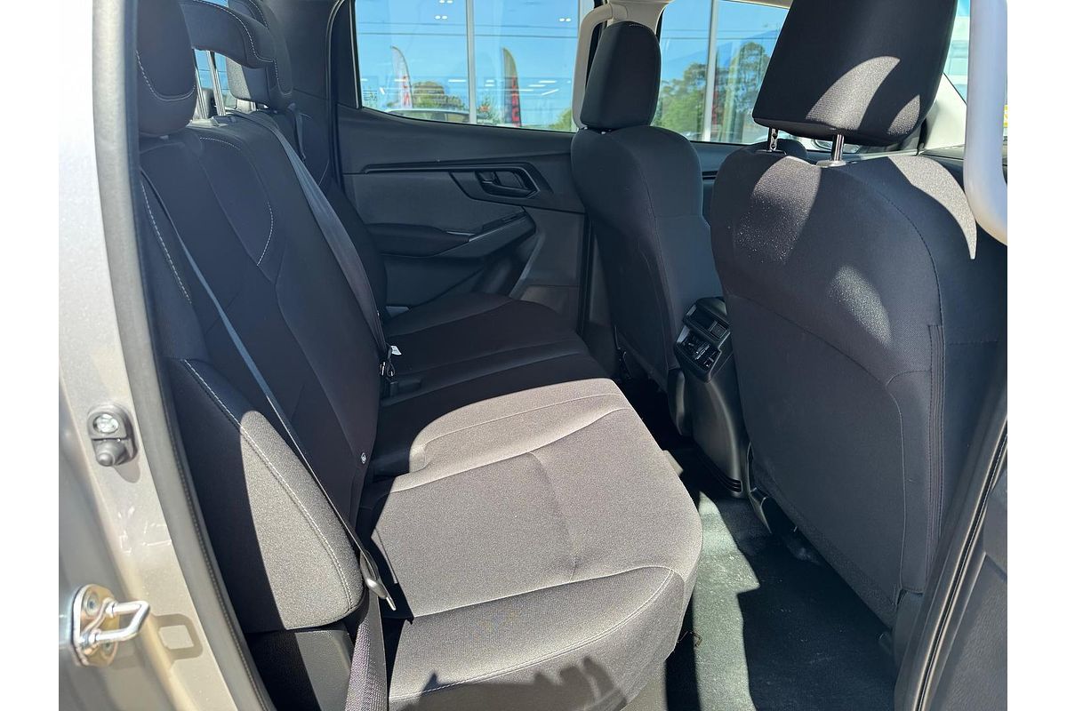 2025 Isuzu D-MAX SX High Ride Rear Wheel Drive