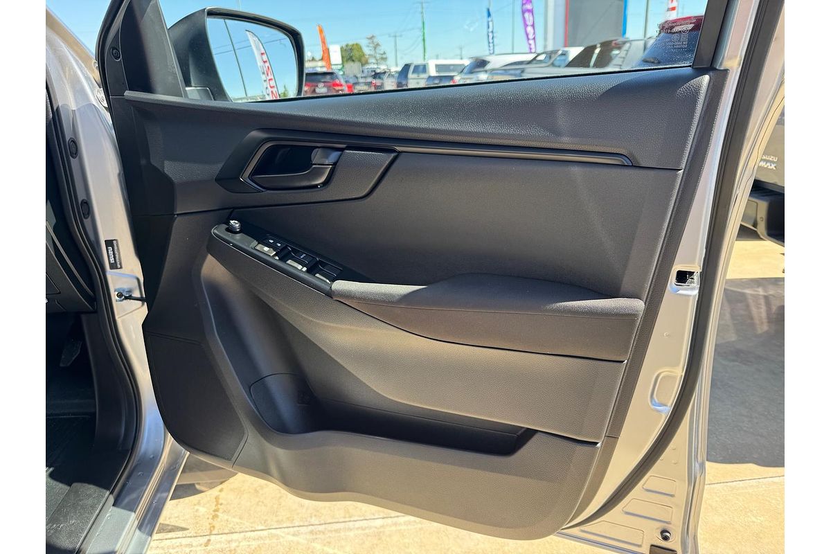 2025 Isuzu D-MAX SX High Ride Rear Wheel Drive