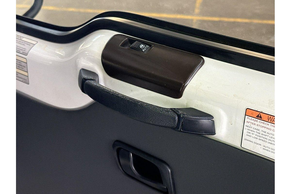 2022 Fuso Rosa Deluxe LWB